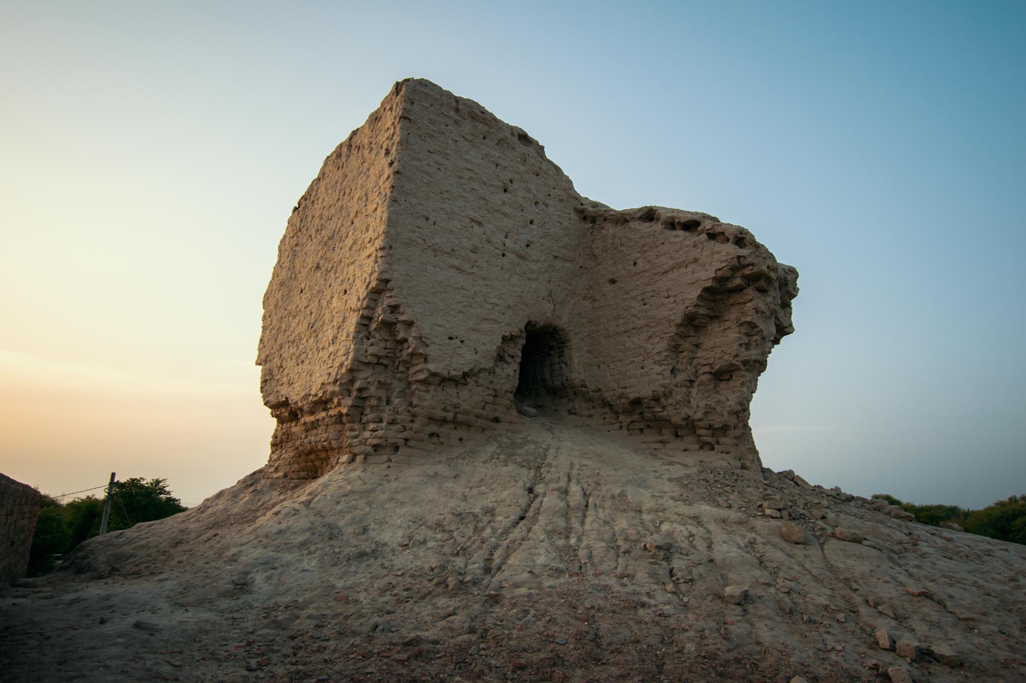 Dillu Roy Mound