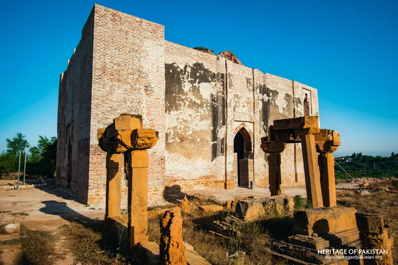 Jamia Masjid Mai Makli